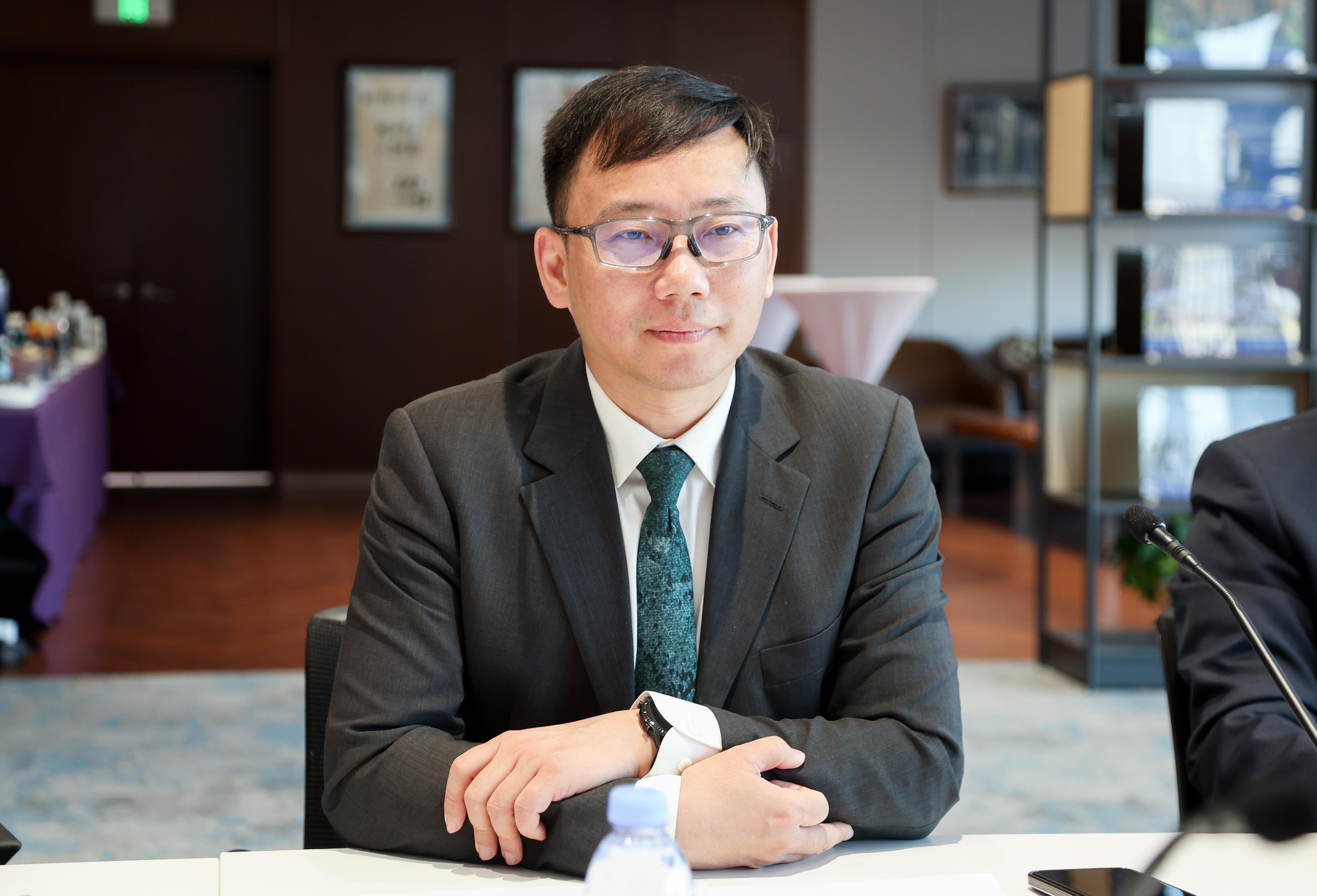皇冠体育